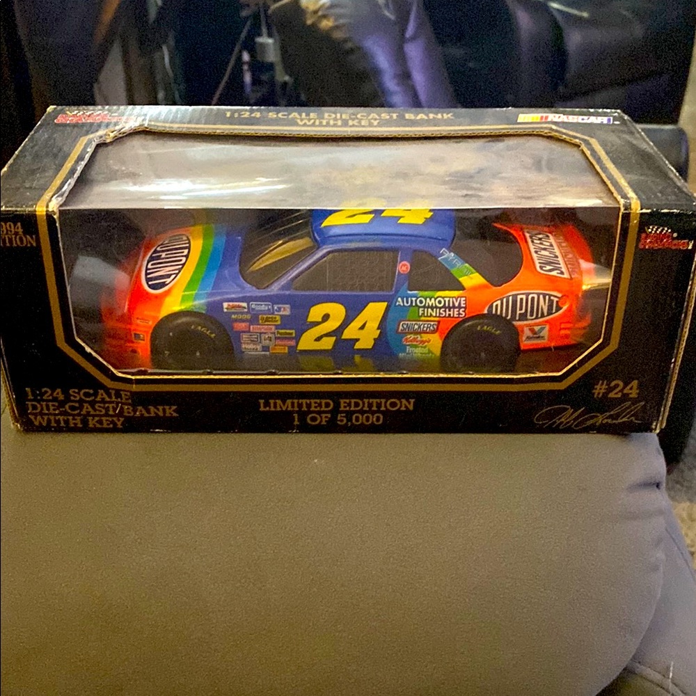 Nascar 1:24 Scale Die-Cast Bank with Key — #24 Jeff Gordon — Limited Edition
